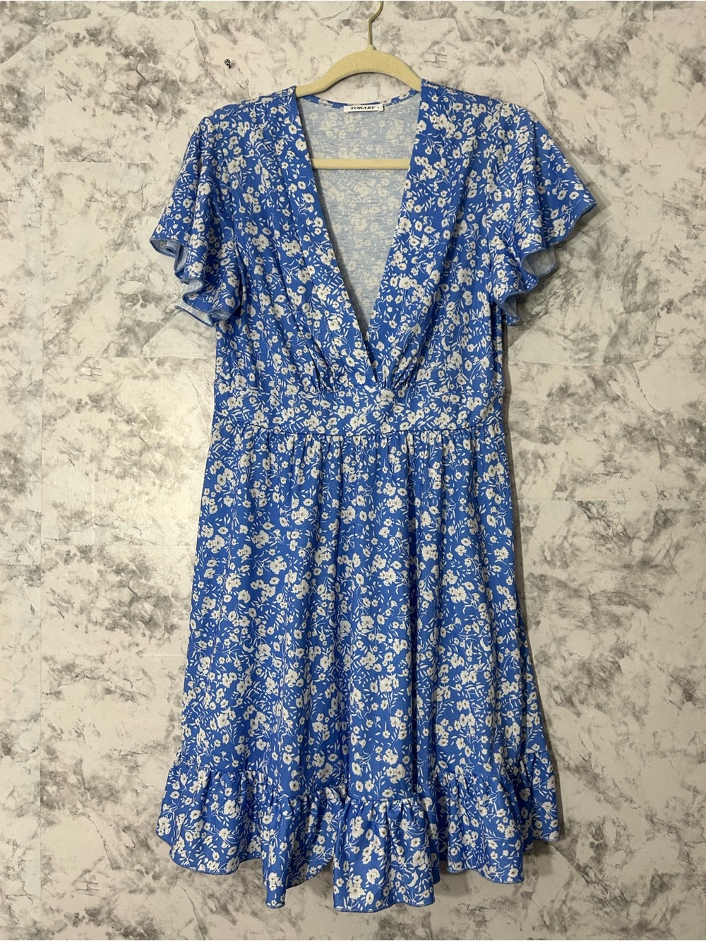 Torary Blue and White Floral V-Neck Dress
59